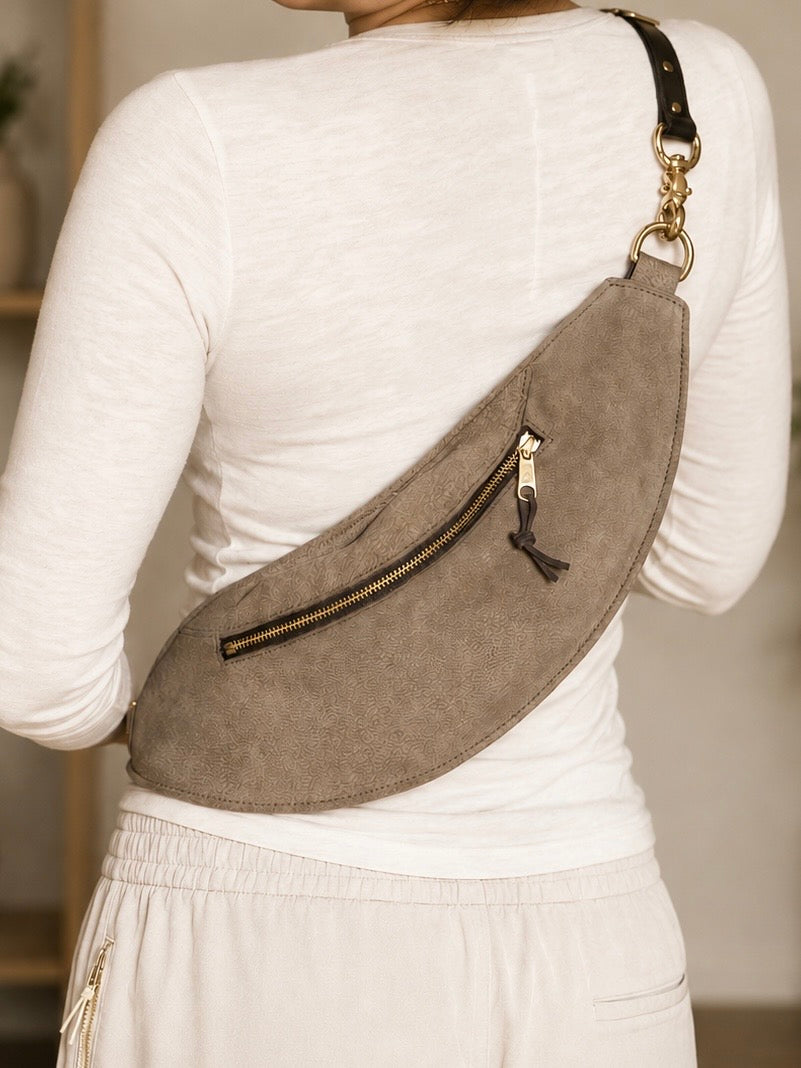 Classic Sling: Leather