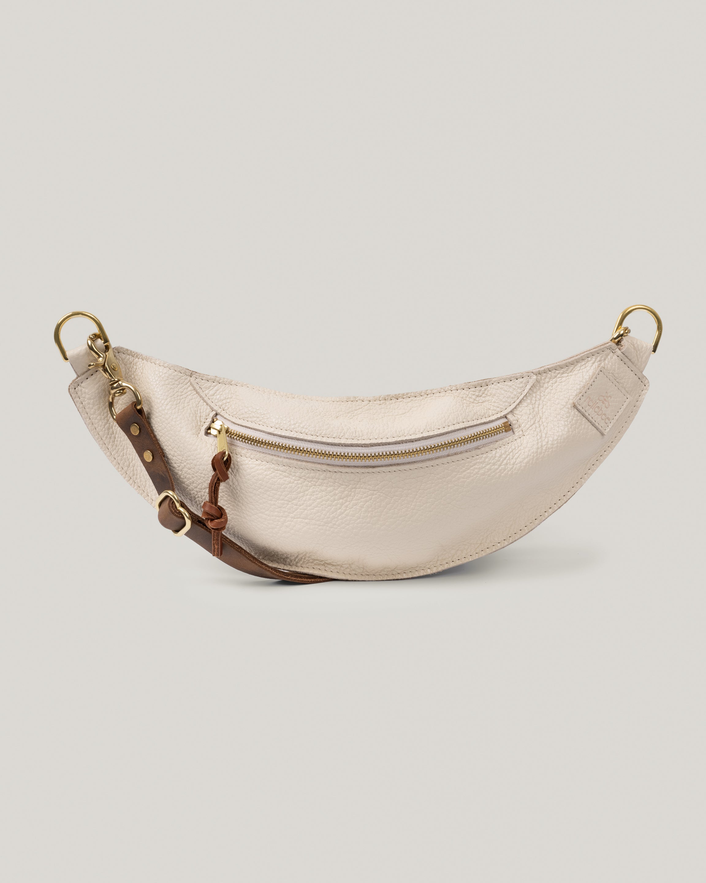 Image of product Classic sling in oat milk placed horizontally